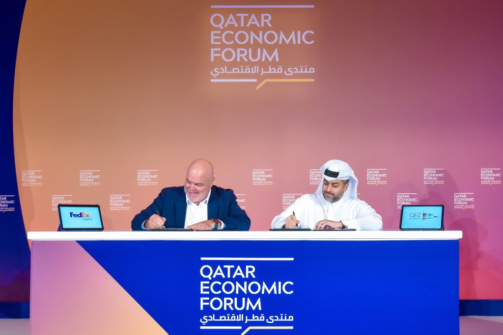 Signing ceremony of FedEx and QFZ at Qatar Economic Forum